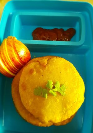 आलू प्याज की कचौड़ी रेसिपी मुख्य फोटो