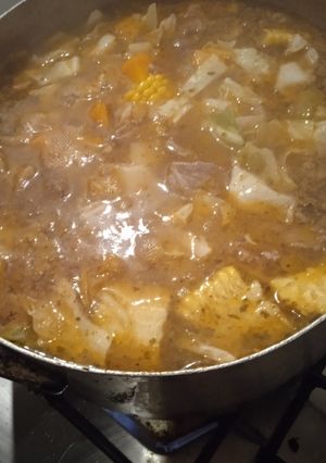 Una foto de Guiso de verdura con carne y chorizo 🇺🇾🇺🇾🇺🇾👌👌