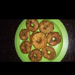 A picture of Medu vada.