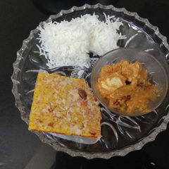 A picture of Paneer butter masala.