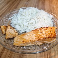 A picture of Salmon in 3 ingredients.