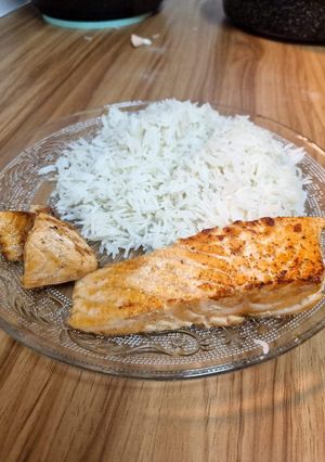 A picture of Salmon in 3 ingredients.