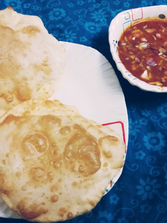 छोले भटूरे (Chole Bhature recipe in hindi) रेसिपी मुख्य फोटो