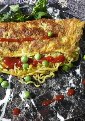 ম্যাগি ওমলেট (maggi omelette recipe in Bengali) রেসিপির প্রধান ছবি