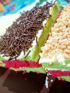 Foto resep Cocoberry layer cake #Keto (coconut strawberry) 😍