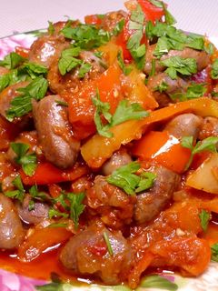 Фото Тушеные куриные сердечки с овощами.