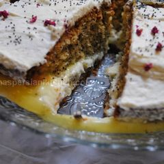 A picture of Poppy seeds cake with lemon curd.