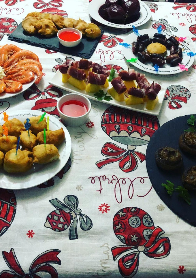 Una foto de Mesa cena noche fin de año