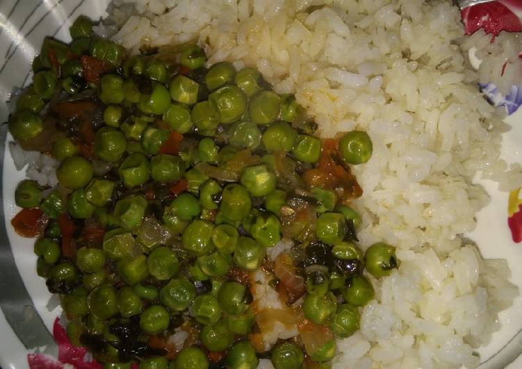 How to Prepare Speedy Peas Served with rice