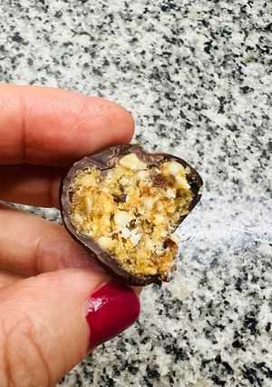 Una foto de Bombones de dátil y frutos secos