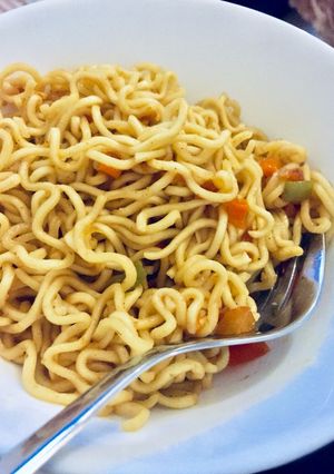 صورة لوصفة اندومي بالخضار 🍜