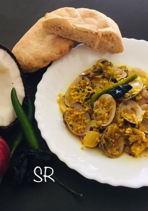 A picture of Tisrya sukhe clams goan style.