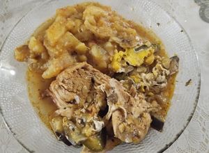 Una foto de Pollo a la Winnie Pooh con papas pesadas