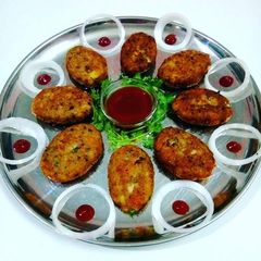 A picture of Veg cutlets.