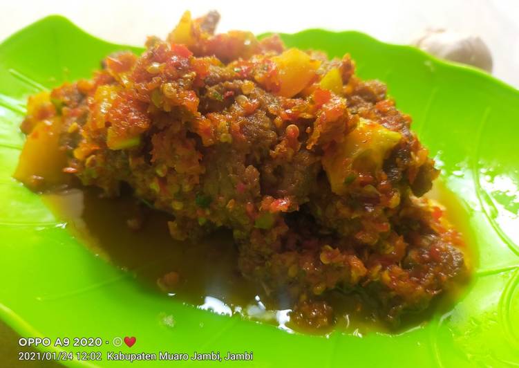 Dendeng batokok//dendeng balado