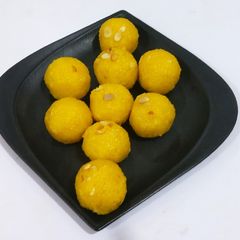 Besan ke laddu A picture of Besan ke laddu.