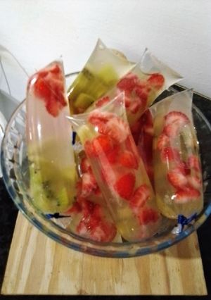 Foto de Geladinho natural de água de coco