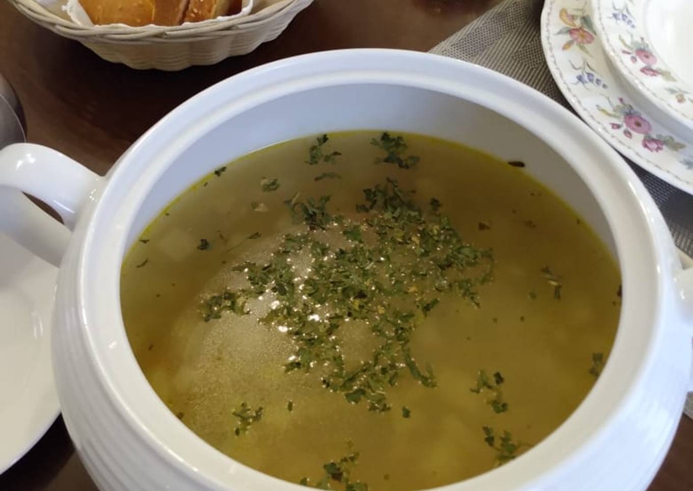 Rica sopa de verdura con jengibre