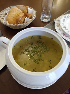 Una foto de Rica sopa de verdura con jengibre