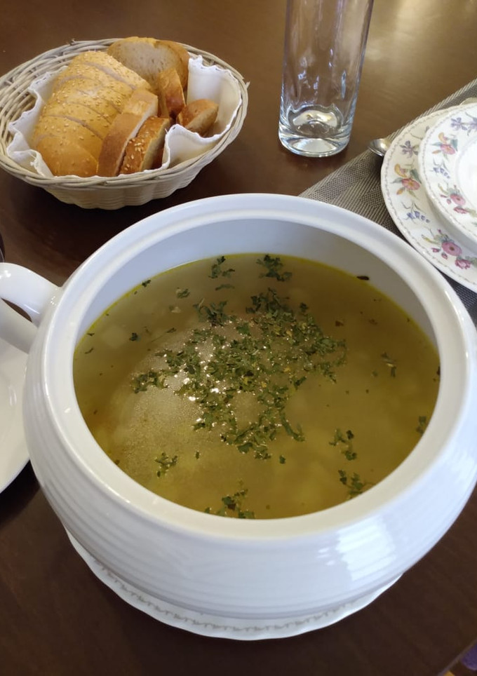 Una foto de Rica sopa de verdura con jengibre