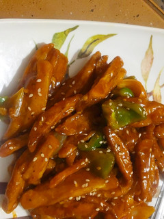 हनी चिल्ली पोटैटो (Honey chilli potato reicpe in Hindi) रेसिपी मुख्य फोटो