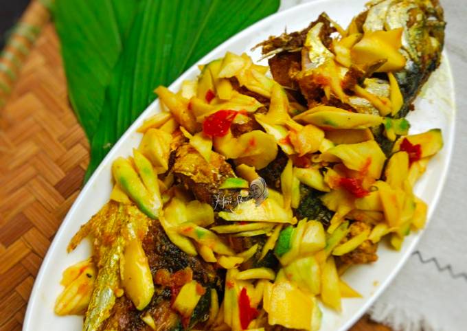 Resipi (9/10) Ikan Cencaru Bersama Sambal Mangga Oleh Hani Shaimi - Cookpad