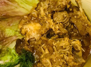 Фото Бараньи рёбра в луковой подливке. Вкусное и оригинальное блюдо.