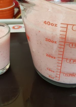 A picture of My Strawberry & Linseed and Goji Berries Milkshake.