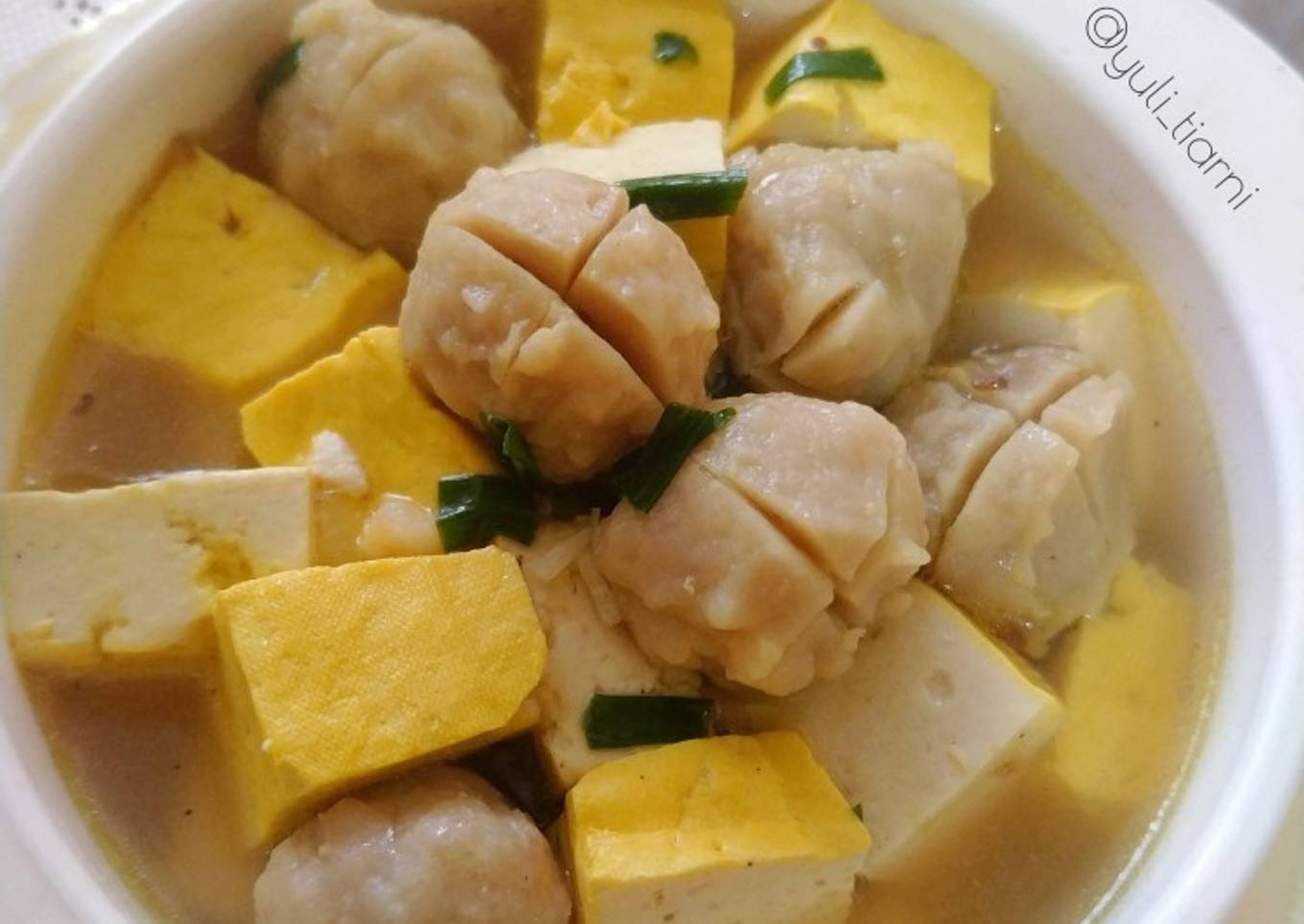 Sup Tahu Bakso