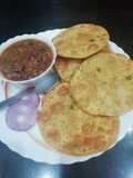 Aloo Palak Puri with Chana Masala jhor