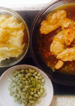 A picture of Slow Cooked Garlic Chicken in a White Wine Sauce.
