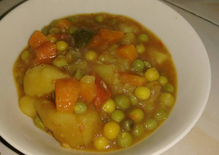 Recipe of Super Quick Homemade Potato, green peas and carrots stew