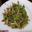 Oseng brokoli campur ikan teri ala anak kost