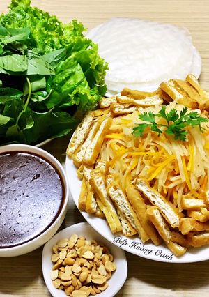 Hình của món Bò Bía Chay.