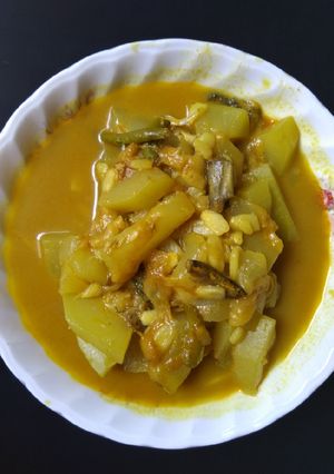 লাউ তরকারি রেসিপির প্রধান ছবি