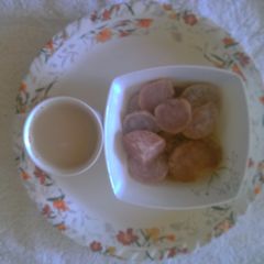 A picture of Arrow root (Nduma) and tea.