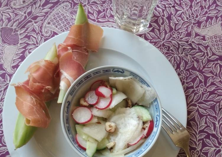 Rettichsalat und Melone mit Serranoschinken