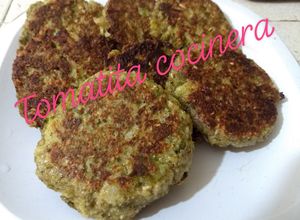 Una foto de Tortitas de brócoli con avena