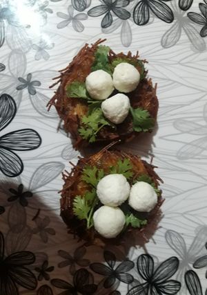 A picture of Bird nest style aloo cutlet.