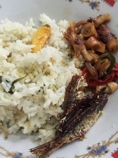 Foto resep Nasi Liwet (rice cooker)
