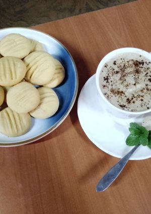 A picture of Custard black raisins cookies🍪 & Dalgona ☕ coffee.