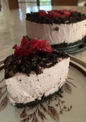 Foto resep Strawberry Oreo Cheesecake