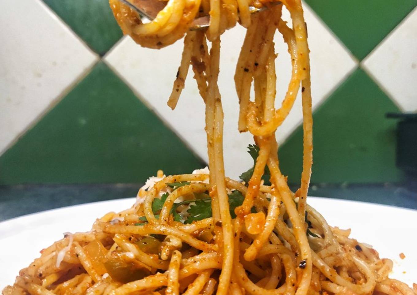 Red sauce spaghetti