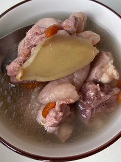 電鍋版簡易雞湯~~~ 的食譜成品照片