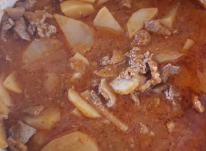 Una foto de Bistec de res con papas