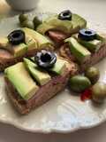 Tapita de foie con manzana, y aguacate. Rápido y rico!!