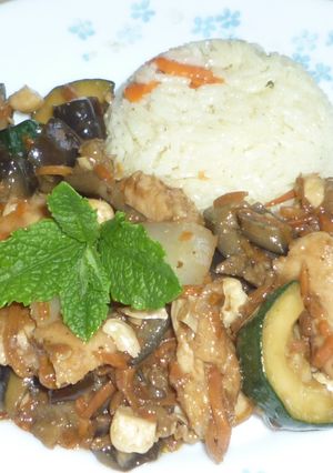 Zöldséges csirkemell kesudióval recept fotója