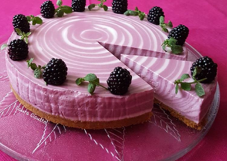 Steps to Prepare Premiato Cheesecake zebrata alle more