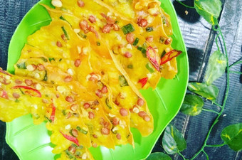 Langkah Mudah untuk Menyiapkan Rempeyek kacang cabe merah Rumahan