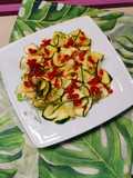 Zucchinischleifen - mit Koriander als Salat